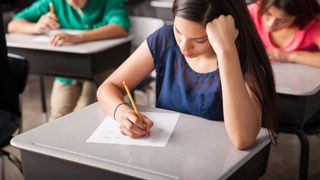 Profesorii amenință cu greva și boicotarea simulările la examenele naționale