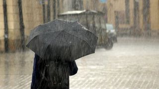Prognoza meteo, 14 aprilie. Vremea va fi caldă, dar va ploua &icirc;n majoritatea regiunilor din țară