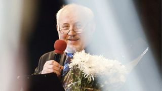 A murit Gheorghe Urschi, &bdquo;regele umorului&rdquo; din Republica Moldova. O țară &icirc;ntreagă &icirc;l pl&acirc;nge pe maestrul care a făcut generații să r&acirc;dă. Video