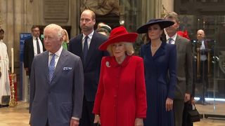 Moment ciudat, surprins la Westminster Abbey. Ce i-a spus regele Charles reginei Camilla