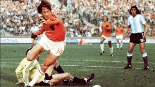 Legenda fotbalului, Johan Cruyff, a murit. Ultimele luni au fost un chin