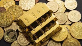 Lingouri de aur descoperite pe o pajiște. Ce s-a &icirc;nt&acirc;mplat cu averea de 40.000 de euro
