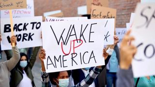 Activiștii de st&acirc;nga din SUA se pregătesc să răstoarne sistemul politic