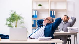 Privilegiile pentru bugetari se &icirc;mpuținează. &bdquo;Punțile&rdquo; care-i țineau pe contribuabili pe la uși, eliminate