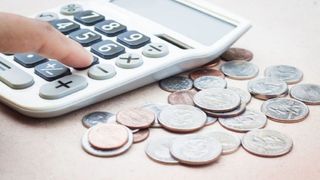 Ratele la credite scad de la 1 aprilie. C&acirc;t vor economisi rom&acirc;nii