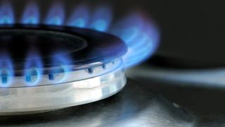 Noua schemă la gaze după 1 aprilie 2026. Facturi mai mici pentru populație, posibile scumpiri pentru firme