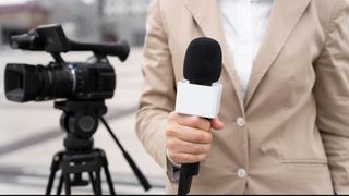 O prezentatoare TV face pasul în secret către un alt post. Culisele mutării