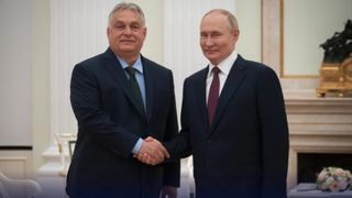 Ce au vorbit la telefon Vladimir Putin și Viktor Orban: Războiul nu este al nostru