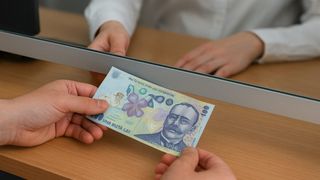 Salariul minim mărit schimbă trei drepturi din sistemul de pensii. Anunțul CNPP
