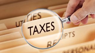 Primele taxe care golesc buzunarele românilor în 2026