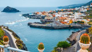 Satul unde oamenii vorbesc &icirc;ntr-un mod unic. Limba secretă din La Gomera, recunoscută de UNESCO