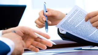 Negocieri intense &icirc;ntre doi coloși din Rom&acirc;nia, cu miză de miliarde de euro. Se anunță prima mutare de impact din 2026