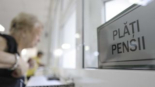 Plata pensiilor din aprilie, schimbată din cauza Sărbătorilor Pascale. Ministerul Muncii, noi detalii despre ajutoarele pentru pensionari