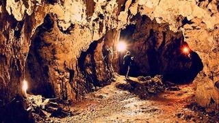 Locul plin de legende din munții Rom&acirc;niei. De ce sunt turiștii străini fascinați