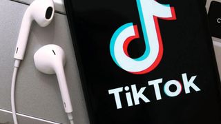 De ce a devenit Girl Math viral pe TikTok. Calculele amuzante din spatele cumpărăturilor