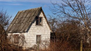 Cum trebuie să procedezi dacă vrei să demolezi o casă și să ridici una nouă pe același teren. Pași, acte necesare și costuri