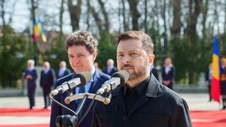 Adrian Severin susține că Nicușor Dan a &icirc;ncălcat Constituția &icirc;n timpul &icirc;nt&acirc;lnirii cu Volodimir Zelenski