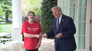 Ce bacșiș i-a dat Trump unei femei care i-a livrat m&acirc;ncare de la McDonald's la Casa Albă. Video