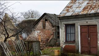 Casele bătr&acirc;nești de l&acirc;ngă București, v&acirc;ndute la preț de vilă cu piscină. Strategia proprietarilor care vor să atragă clienți rapid