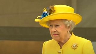 Regele Charles a fost ținta unei amenințări teroriste. Mama sa, regina Elisabeta a II-a, și-a anulat toate angajamentele pentru a-l proteja