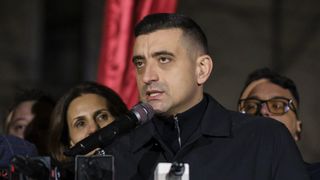 Noi acuzații pentru George Simion. Cum s-ar fi folosit de imaginea lui Călin Georgescu