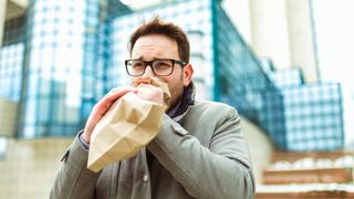 Zodiile care-și pun &icirc;n pericol relațiile și joburile din cauza nervilor. Trebuie să se calmeze, altfel pierd mult