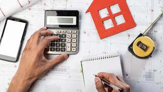 Construcțiile din Rom&acirc;nia pentru care impozitul va fi dublat. Proprietățile vor fi verificate cu dronele