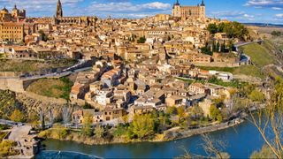 Orașul din Europa care ascunde comori istorice. Atrage turiști din toate colțurile lumii