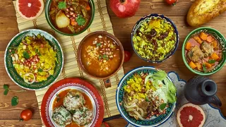 M&acirc;ncarea iraniană, una dintre cele mai vechi și misterioase din lume. Care e ingredientul de bază