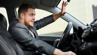 Regula pe care mulți șoferi o &icirc;ncalcă fără să știe. Amenzile ajung p&acirc;nă la 10.000 de lei
