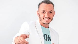 Mihai Trăistariu &icirc;și caută iubită. A promis că plătește el toate facturile, plus masa &icirc;n oraș