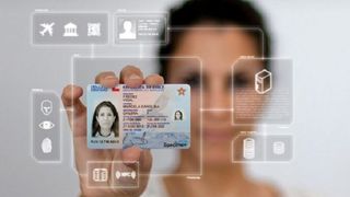 Cartea de identitate electronică ascunde o funcție foarte utilă. Datele care pot fi trimise direct cu telefonul