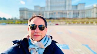 Exclusiv. C&acirc;ți bani a refuzat Dan Negru pentru a renunța la canalul personal de YouTube, care a depășit 100.000 de abonați