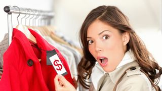 Mercur lovește din nou: Patru zodii, &icirc;n pericol de cumpărături compulsive