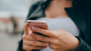 O funcție din telefon, poartă de acces pentru hackeri. &Icirc;ți expui datele personale fără să &icirc;ți dai seama