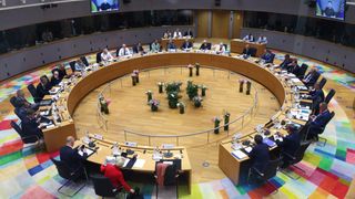 Fostul ministru de Externe Adrian Severin dezvăluie cum se iau deciziile &bdquo;&icirc;n umbră&rdquo; la nivelul UE