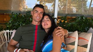 Sute de oameni au așteptat nunta lui Cristiano Ronaldo. Cine a ieșit, de fapt, din catedrala din Funchal