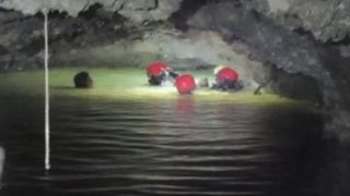 Miner salvat după 14 zile &icirc;ntr-o mină inundată din Mexic. Operațiune de salvare dificilă, &icirc;ncheiată cu victime