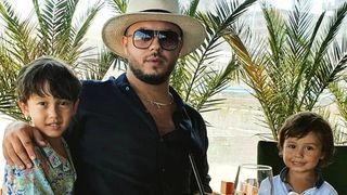 Gabi Bădălău, fapte bune alături de copii. Au &icirc;mpărțit daruri celor mai puțin norocoși