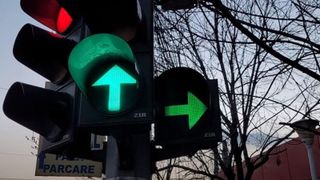 Verdele intermitent și capcanele sale. Toate contravențiile și amenzile