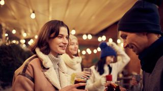 Surprize &icirc;n plan social. Cinci zodii cunosc persoane importante