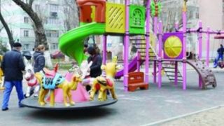 Regulamentele de gospodărire care interzic gesturi banale. Joaca copiilor ajunge sub incidența sancțiunilor