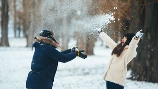 Cod galben de v&acirc;nt și ninsori &icirc;n Rom&acirc;nia. Atenționările vor fi valabile p&acirc;nă joi seara