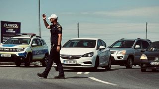 Rom&acirc;nia, campioană la reguli rutiere dure. Top 5 cele mai stricte reglementări comparativ cu UE