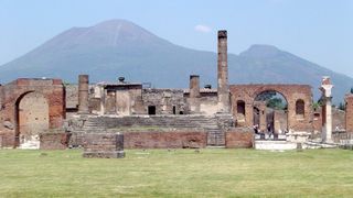 Așezarea antică abandonată după un dezastru natural, conservată aproape integral