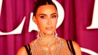 Horoscopul lui Dom&rsquo; Profesor, 27-28 decembrie 2025. Kim Kardashian are găuri &icirc;n creier