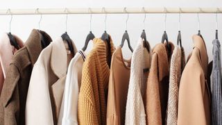 Piese vestimentare care nu se demodează niciodată. Vor fi la modă mereu