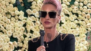 ⁠Cum a &icirc;ngropat &bdquo;Regina &Icirc;ntunericului&rdquo; o moștenire consistentă de la tatăl ei. Unde sunt banii