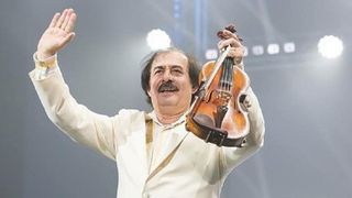 Nicolae Botgros &icirc;și depune mandatul de deputat: Scena &icirc;mi este mai apropiată dec&acirc;t Parlamentul