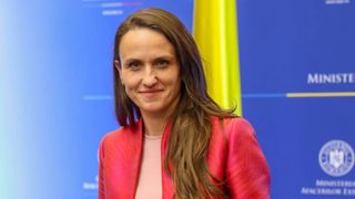 Oana Țoiu sau Diana Buzoianu. Cine se &icirc;mbracă mai bine